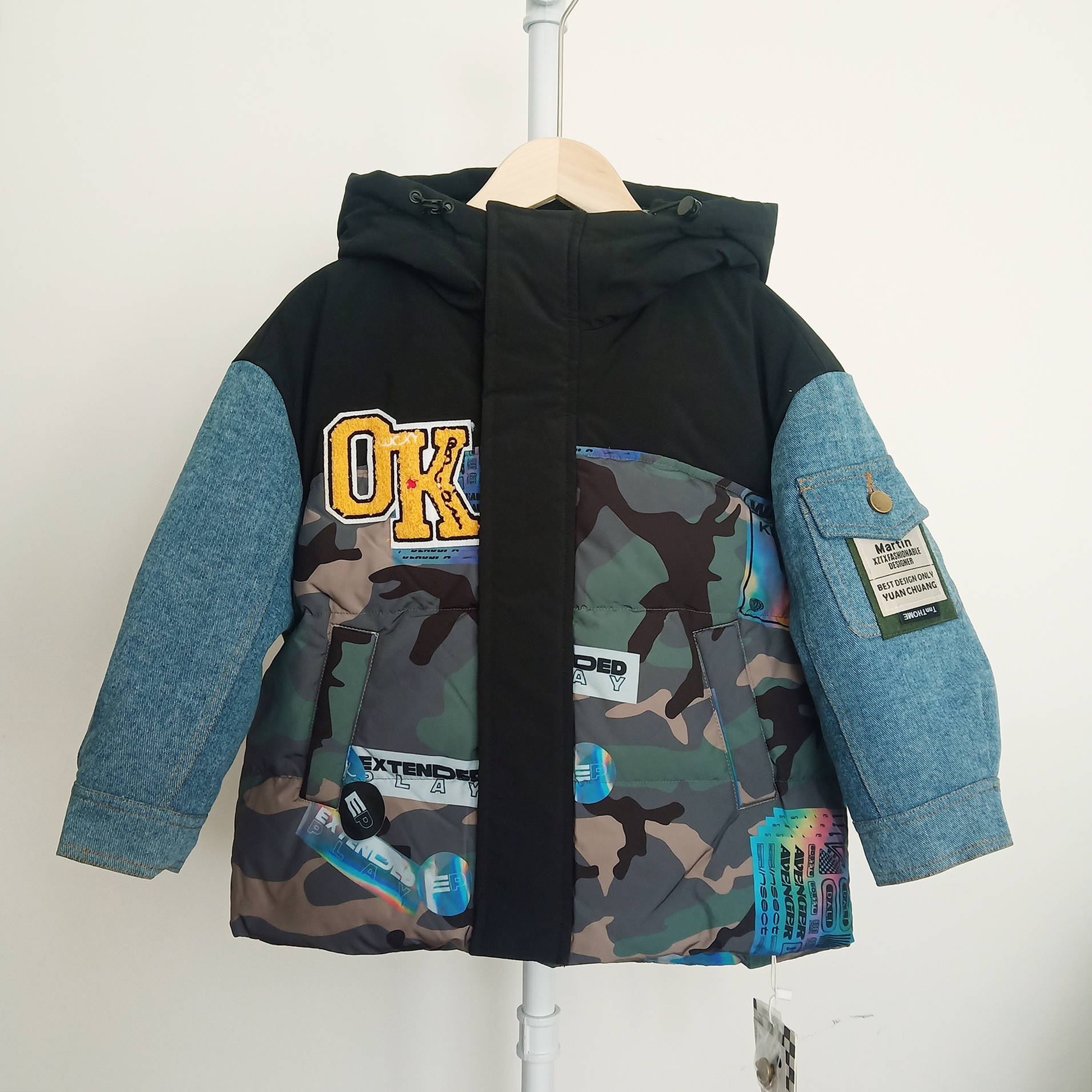 炸街短款男童牛仔拼接迷彩连帽羽绒服110-120