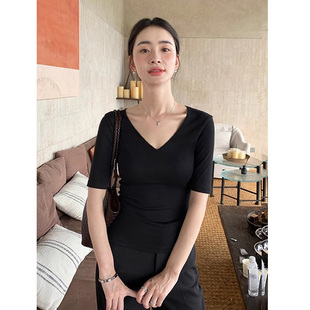 上衣女夏设计感正肩修身 灰色莱赛尔交叉v领短袖 紧身收腰T恤