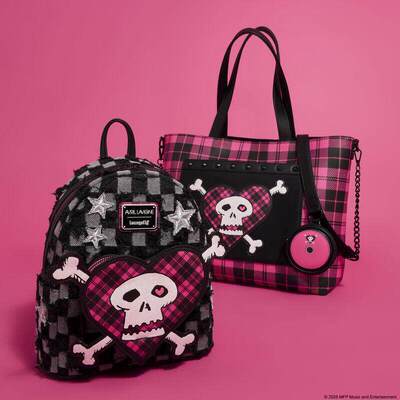 代购Loungefly背包Avril Lavigne艾薇儿骷髅爱心黑粉格纹双肩包