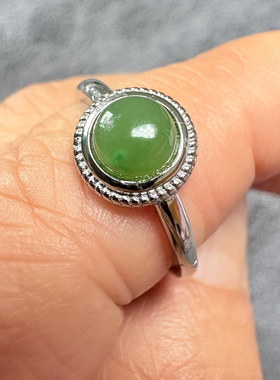 天然和田碧玉阳绿开口戒指