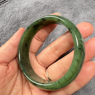 天然和田碧玉乌兰海猕猴桃苹果绿宽版轮胎手镯复古国风61圈口