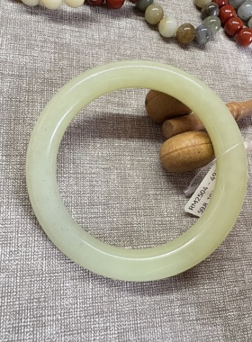 天然和田玉且末黄糖点墨青花高油高密胖圆美人条宫廷手镯60大圈口