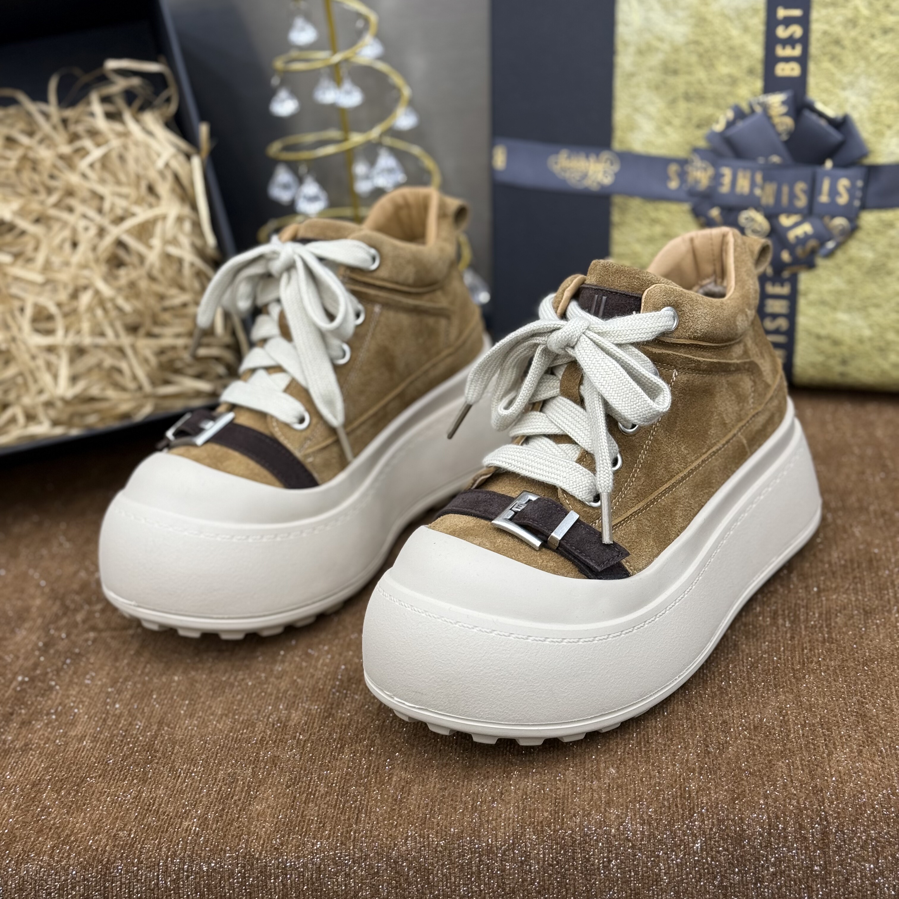 厚底洋气时尚休闲鞋女2025秋冬新款加绒保暖增高潮流高品质女鞋