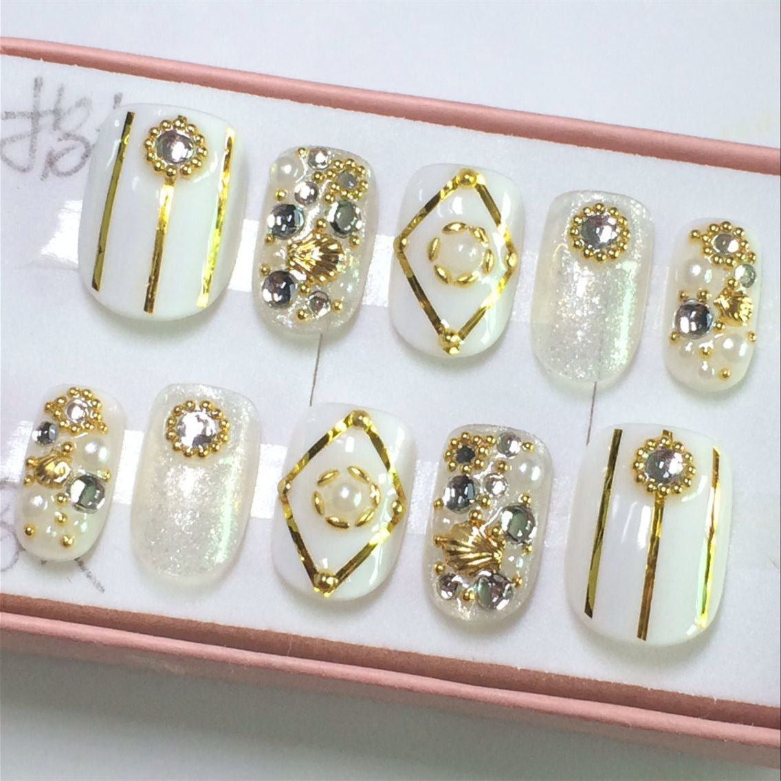 包邮新款白色手工定做光疗新娘假指甲珍珠美甲成品粉色婚纱照贴片