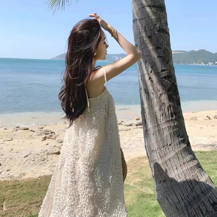 西双版纳旅游穿搭超仙吊带连衣裙海南三亚海边渡假沙滩裙旅行拍照