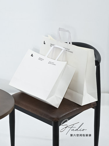 服装店牛皮纸手提袋装衣服礼品袋