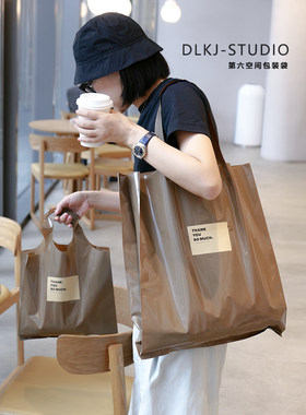 纯巧克力色肩背袋服装店手提袋