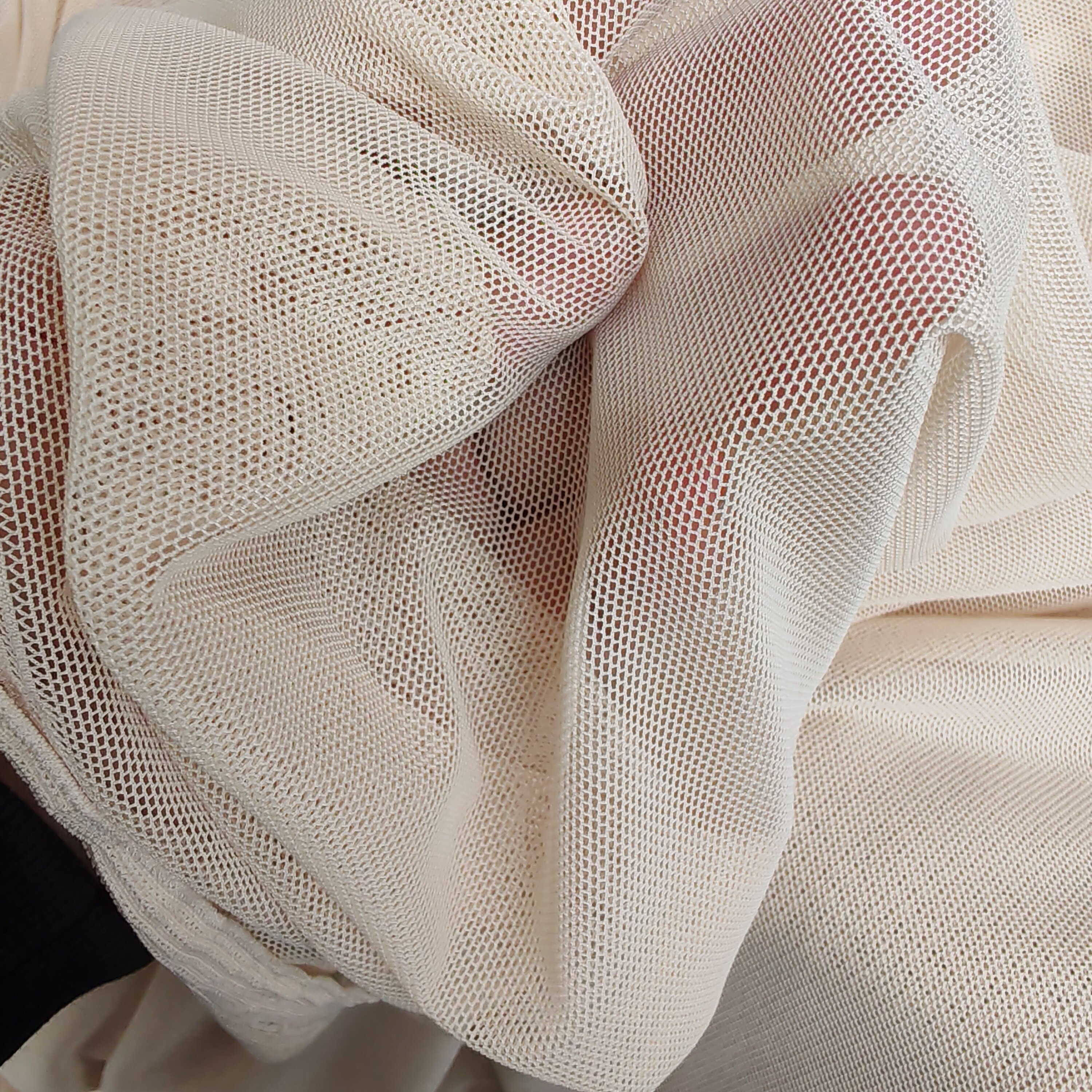 白色纯色氨纶网纱面料柔垂四面弹