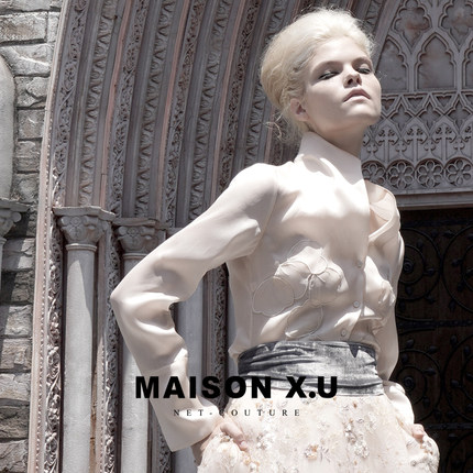 锦上添花 MAISON X.U｜法式花朵手缝绣裸色真丝修身小立领衬衣女