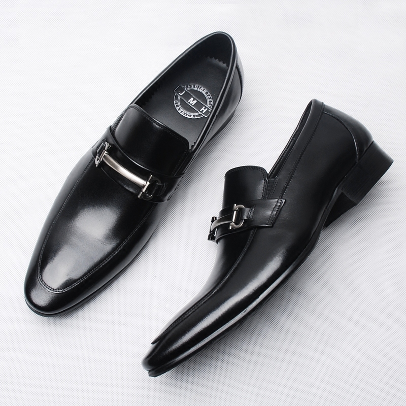 英伦风尖头一脚蹬休闲皮鞋