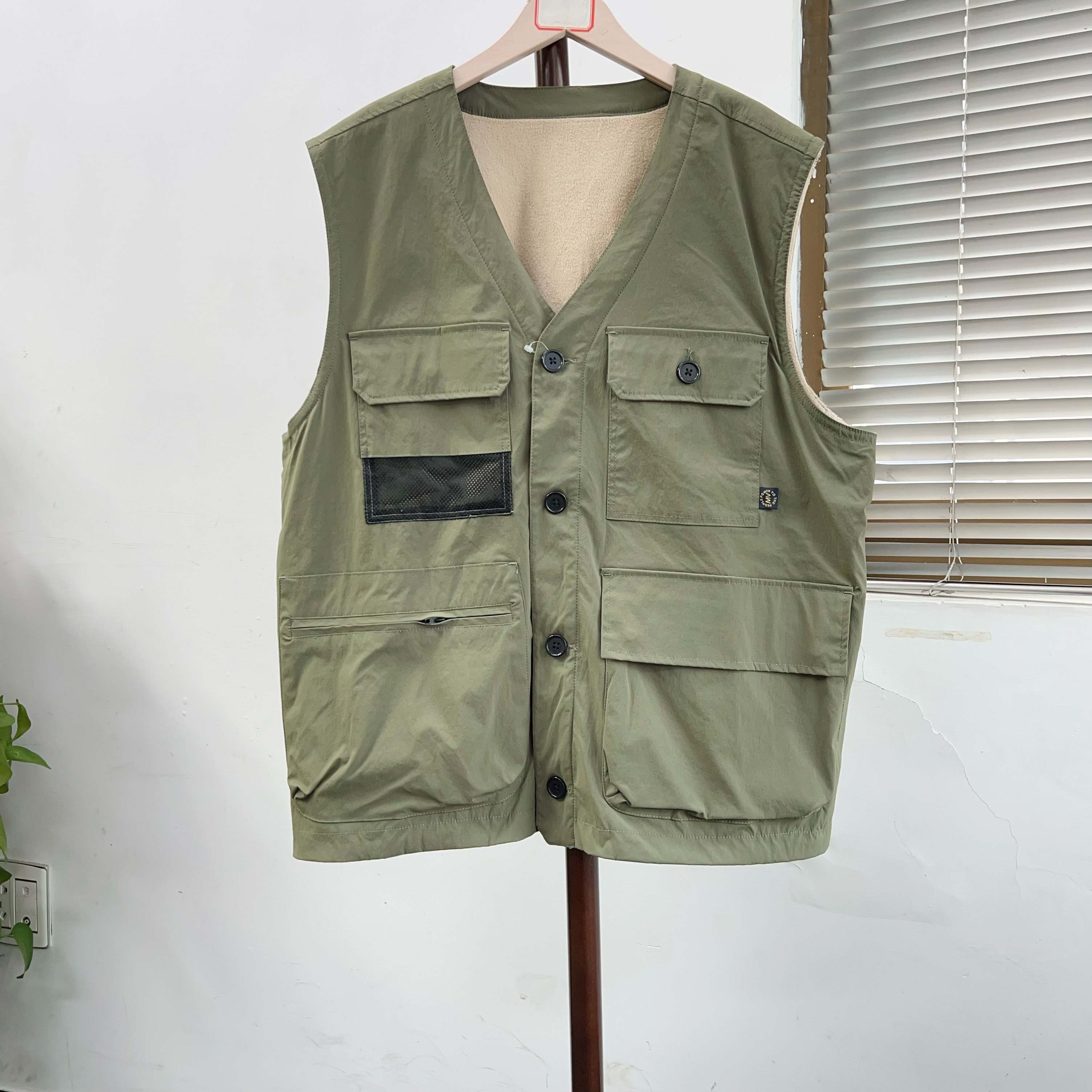 特价秋冬加绒马甲男女同款户外背心坎肩多口袋钓鱼摄影休闲马夹