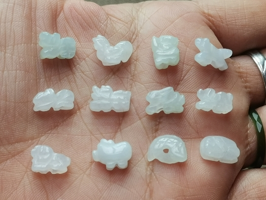十二生肖吊坠散珠冰种手机绳