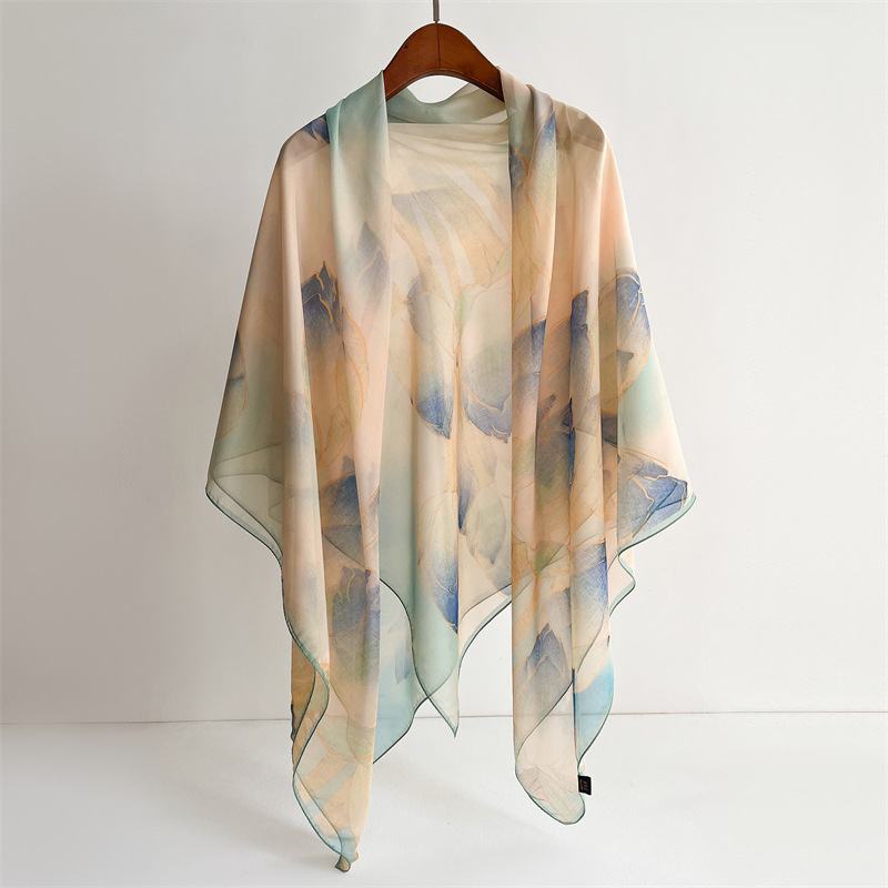 仿薯莨纱丝巾女士新款大纱巾真丝围巾长夏季薄款沙滩防晒披肩夏天