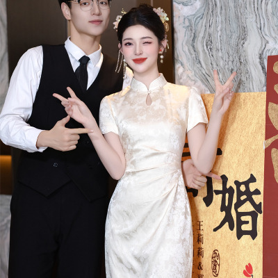 新中式香槟色日常旗袍敬酒服新娘小个子连衣裙领证登记女订婚