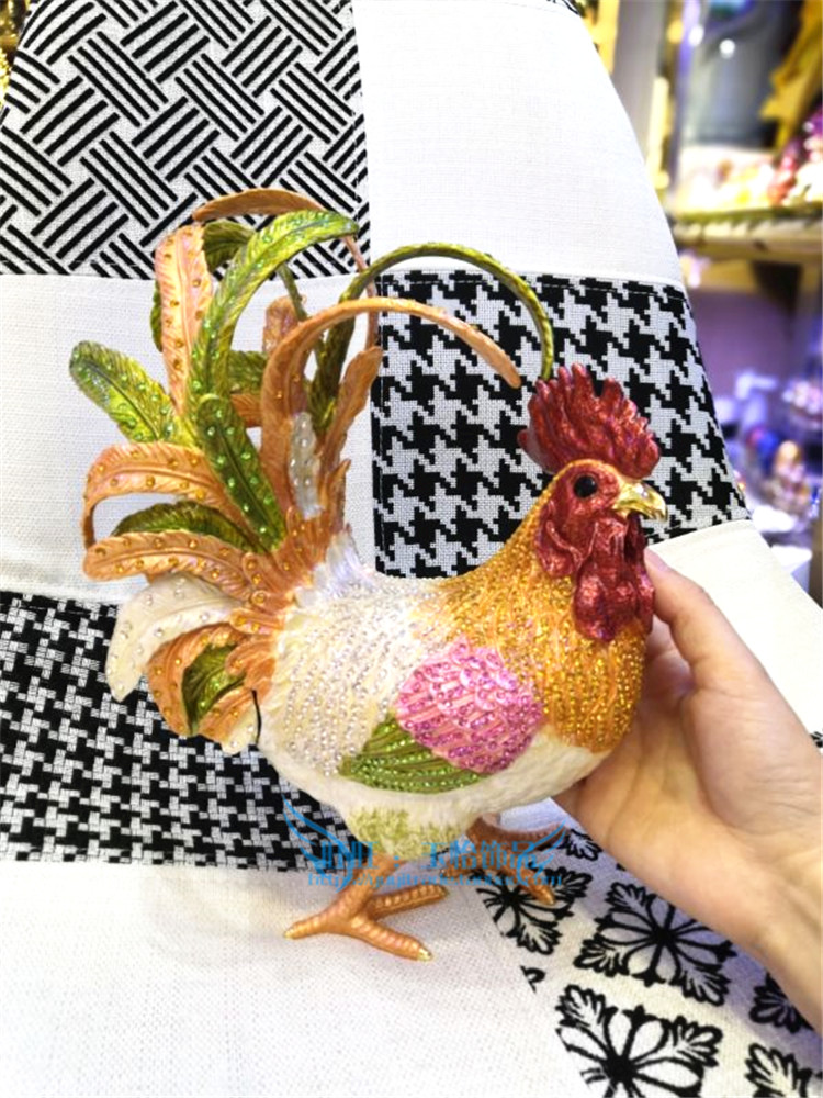 现代中式风白色公鸡柜台工艺品