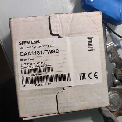 {议价}全新SIEMENS温控面板QAA1181.FWSC，包