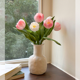 ins清新郁金香仿真花束搭花瓶假花高档家居装 饰桌面摆件拍照道具