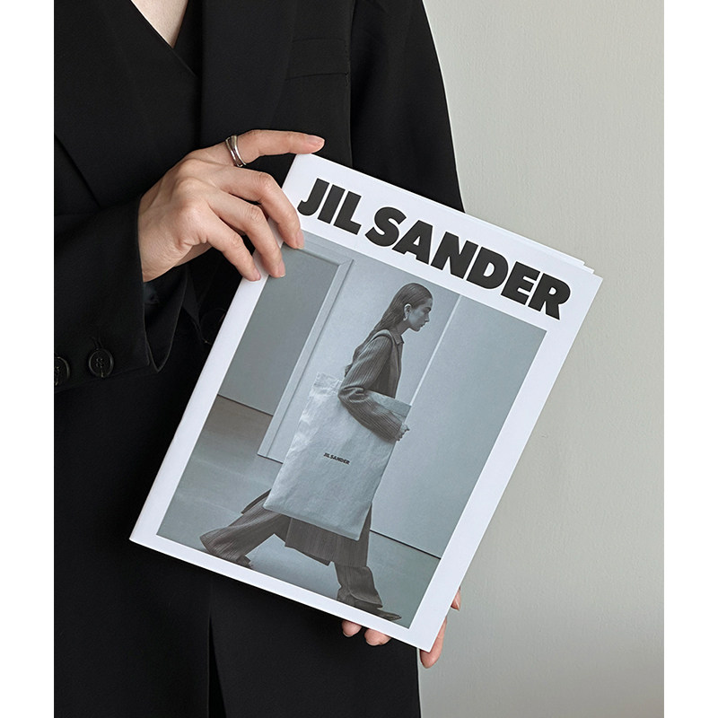 欧美高级感杂志书本网红摄影拍照道具英文书背景纸软装饰卡片封面