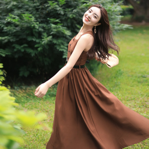 设计感港风复古连衣裙大摆背带裙