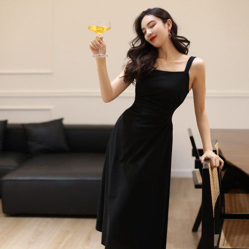 吊带连衣裙清纯绝美赫本风连衣裙