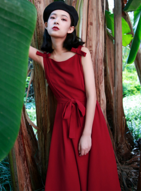 juju定制设计感无袖裙子赫本风酒红色复古简约显瘦法式连衣裙女夏