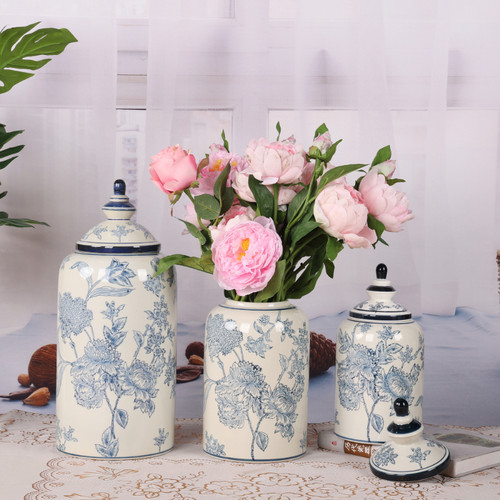 中式青花陶瓷花瓶摆件