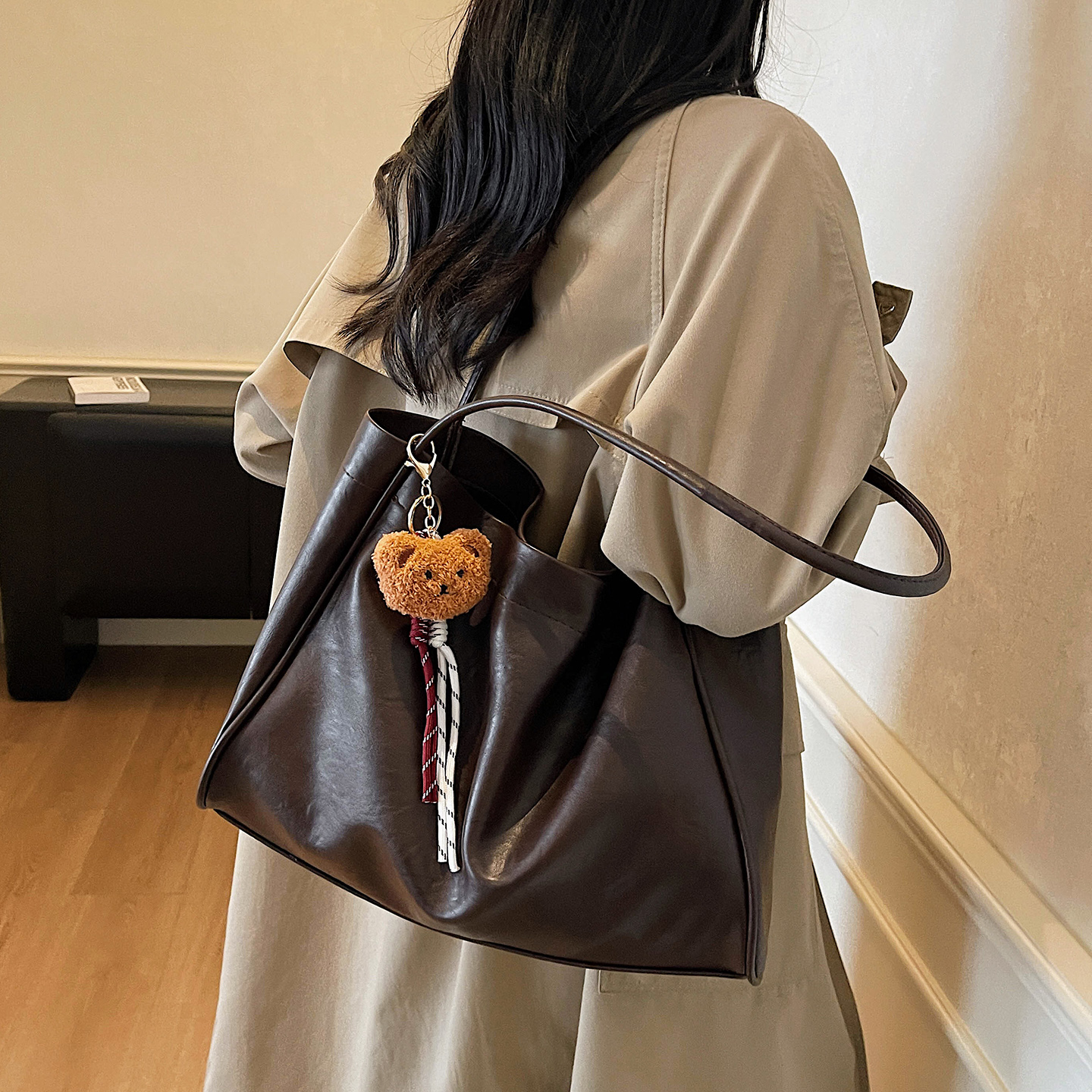 2025新款时尚百搭单肩包