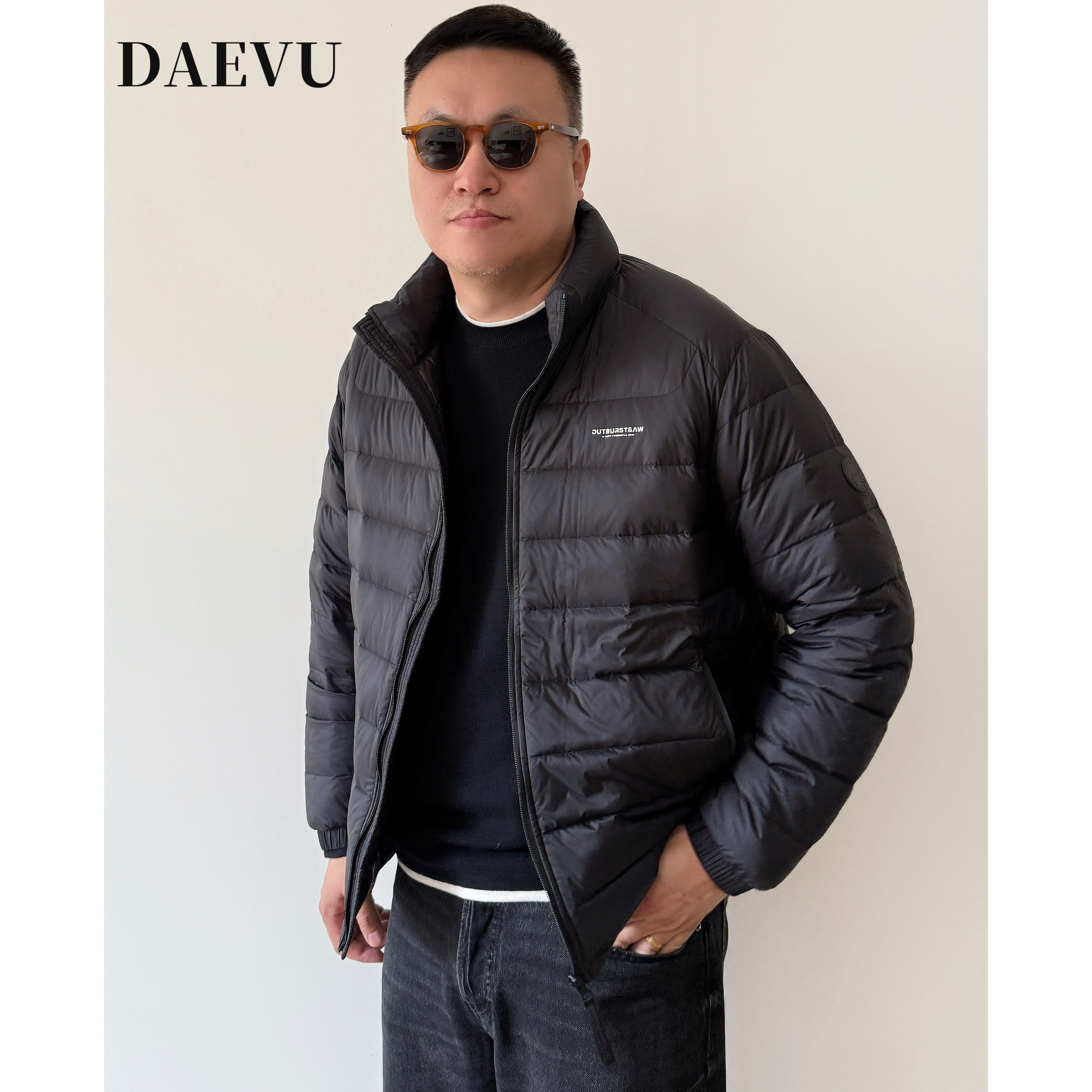 大依无忧简约轻薄立领羽绒服