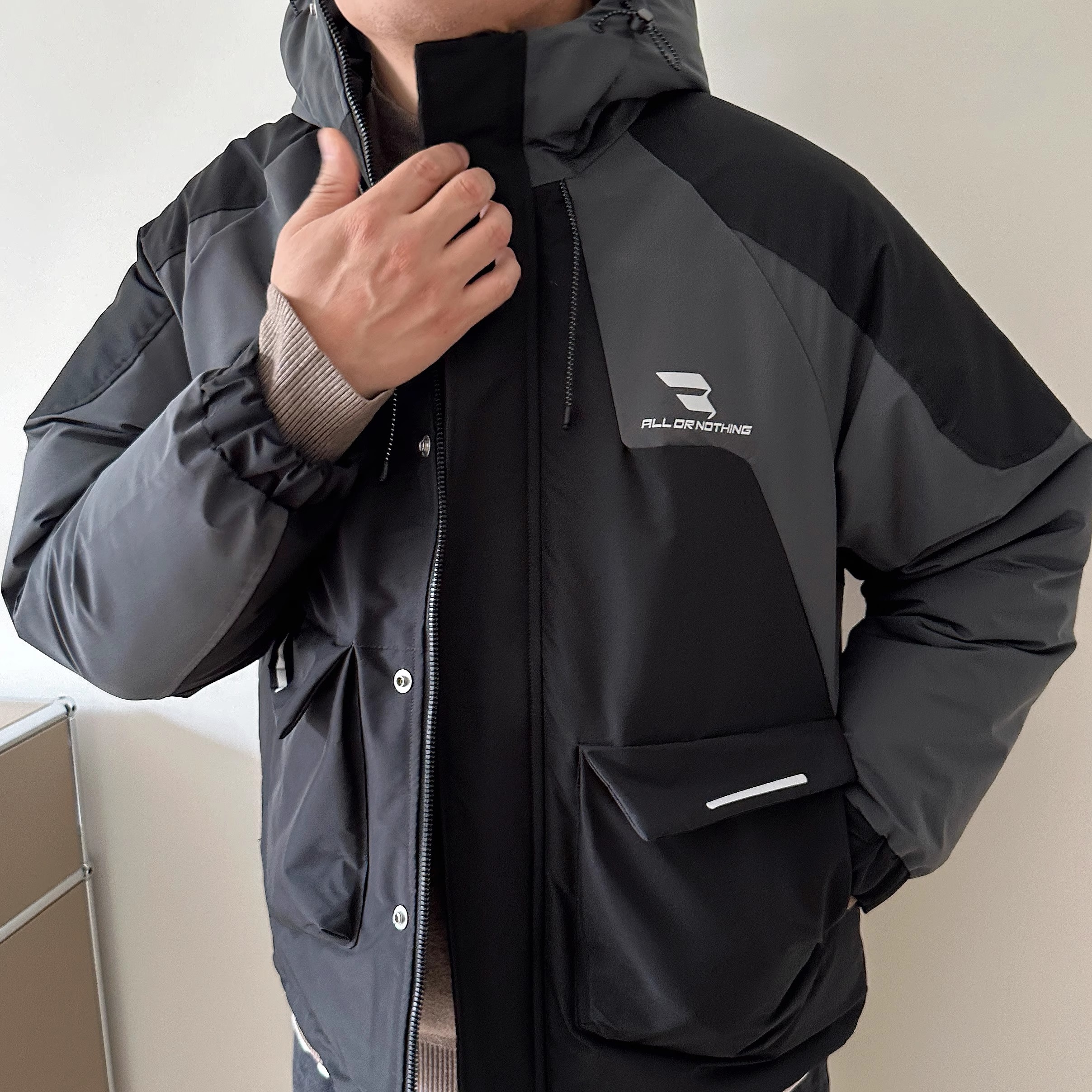 DAEVU连帽加肥加大冬季男羽绒服