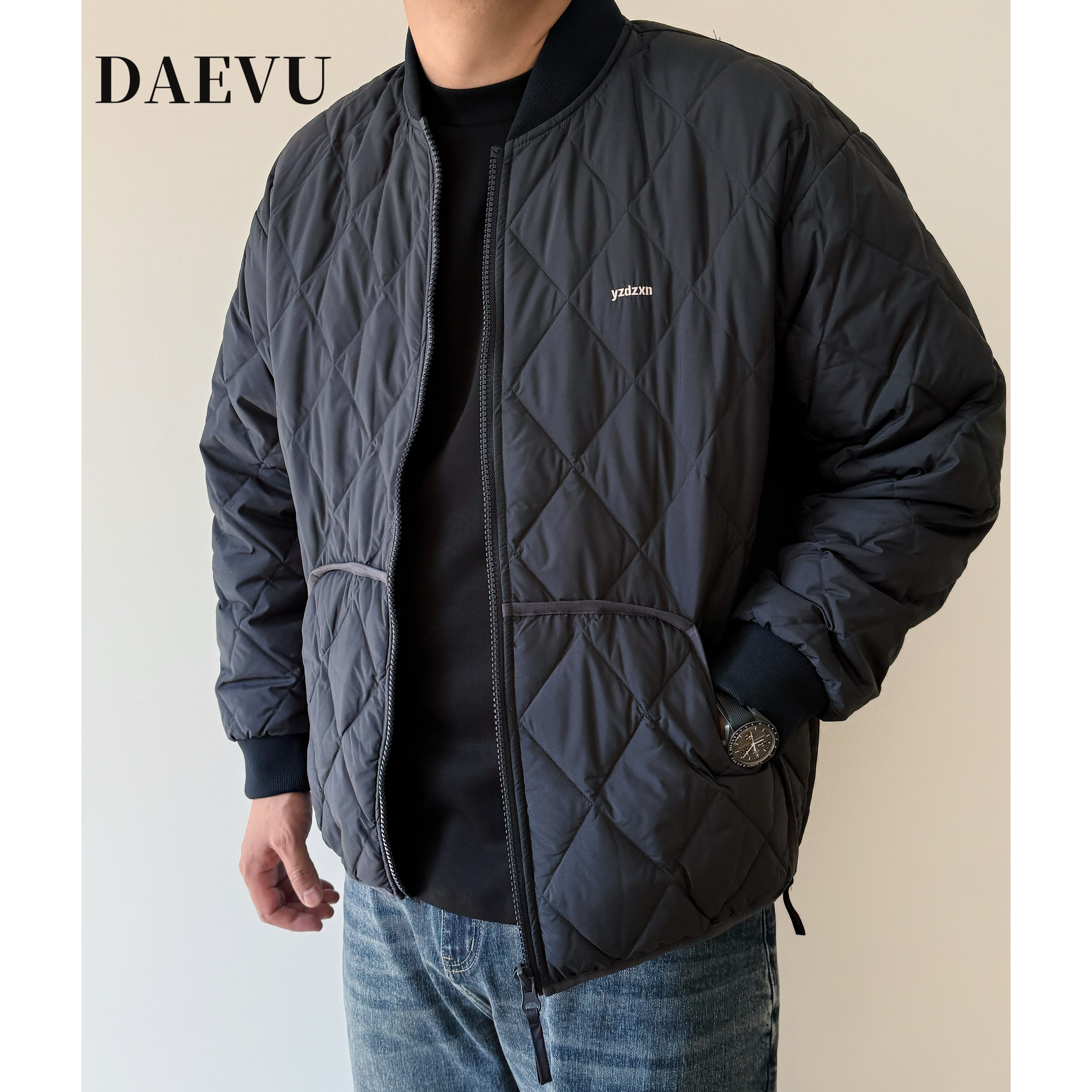 大依无忧棒球领大码菱形羽绒服