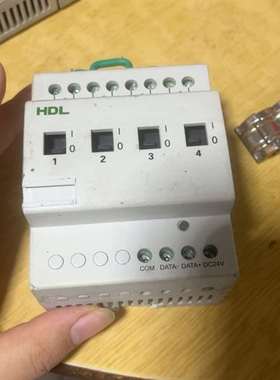 议价-河东HDL,4路16A智能继电器模块，成色如图