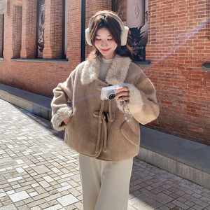 新款！现货数据好！90绒卡其色翻领羽绒服外套B208-9091-P245K348图片