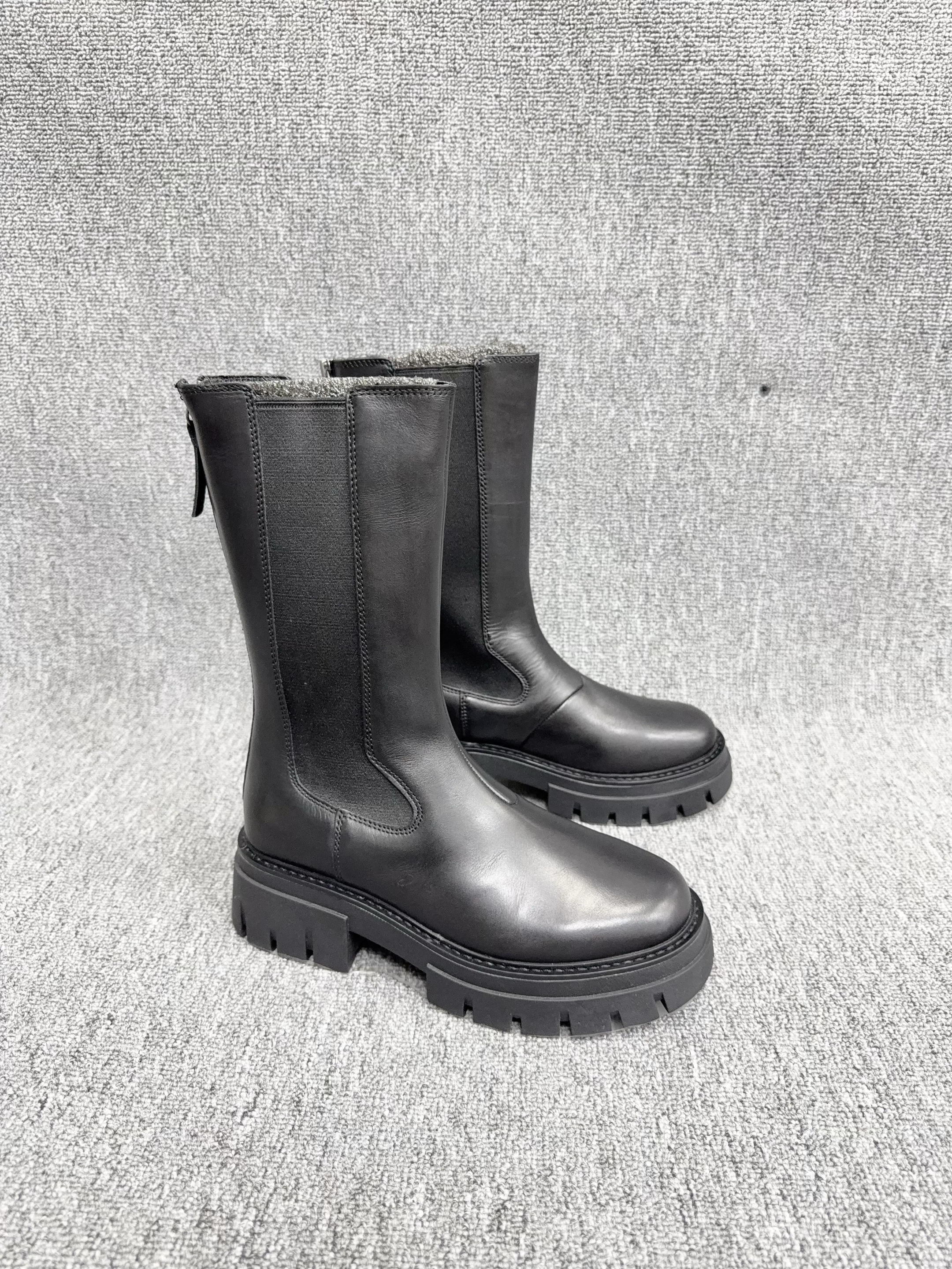 撤柜秋冬真皮后拉链厚底增高中筒靴圆头套筒时尚烟筒靴