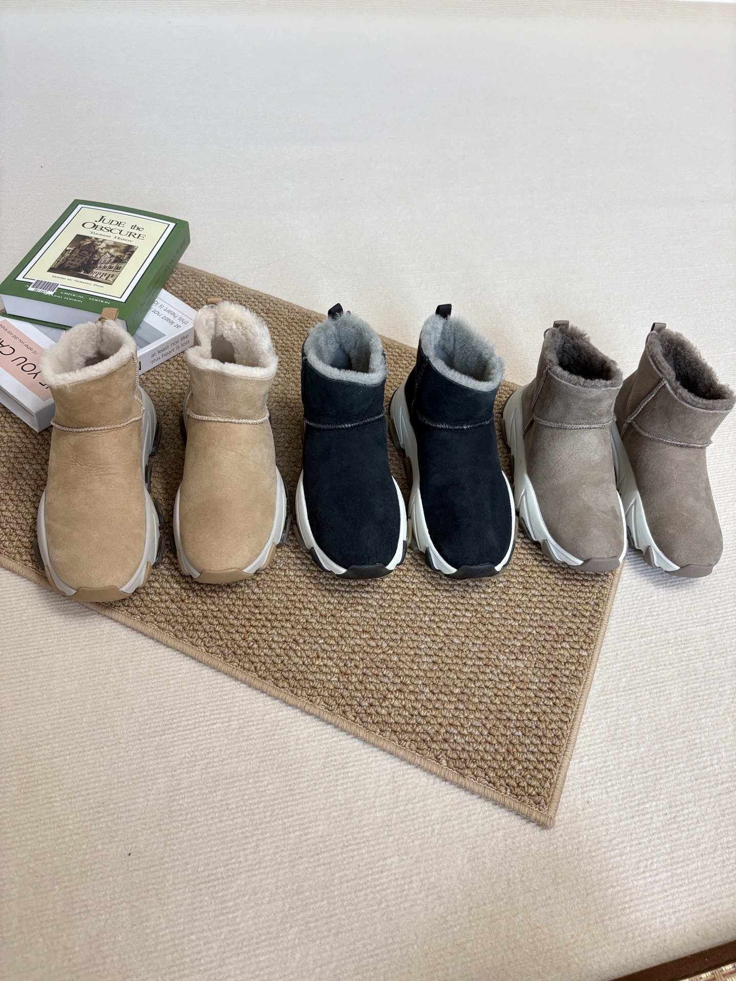 撤柜时尚皮毛一体雪地靴女靴厚底增高雪地靴加绒保暖一脚蹬短筒靴