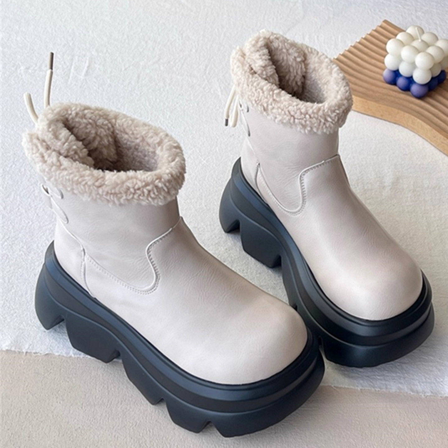 加绒马丁靴厚底真皮日系大头短靴