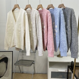 春节发货温柔慵懒风立体花朵针织开衫 女秋冬V领宽松显瘦上衣K