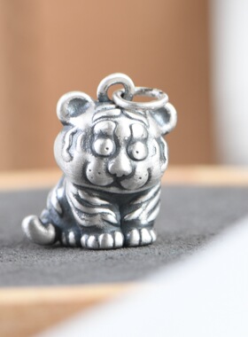 空心十二生肖虎立体银饰吊坠女款