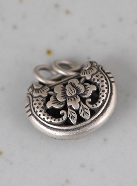 手工编绳复古工艺锁包牡丹花项坠