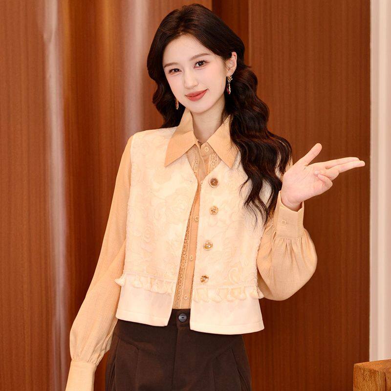 蕾丝拼接杏色V领无袖马甲女2025