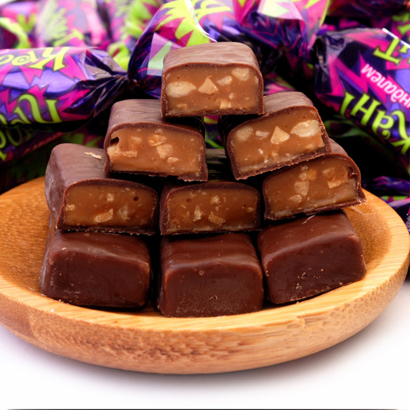 进口俄罗斯紫皮糖果 kpokaht太妃糖果仁巧克力糖喜糖1000克