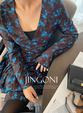 JINGONI蓝色碎花连衣裙子女长袖短裙春秋新款法式气质显瘦小个子