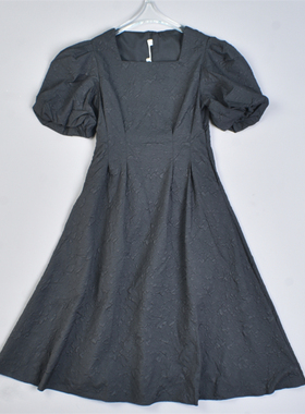 法式方领泡泡短袖连衣裙513L82589高端浮雕肌理纹高腰A字甜美长裙