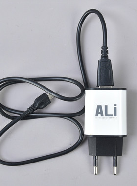 35出口外贸单高品质5V2A老款手机充电头底座L74044安卓通用USB数据线快充套组速度快耐磨耐用100-240V多功能