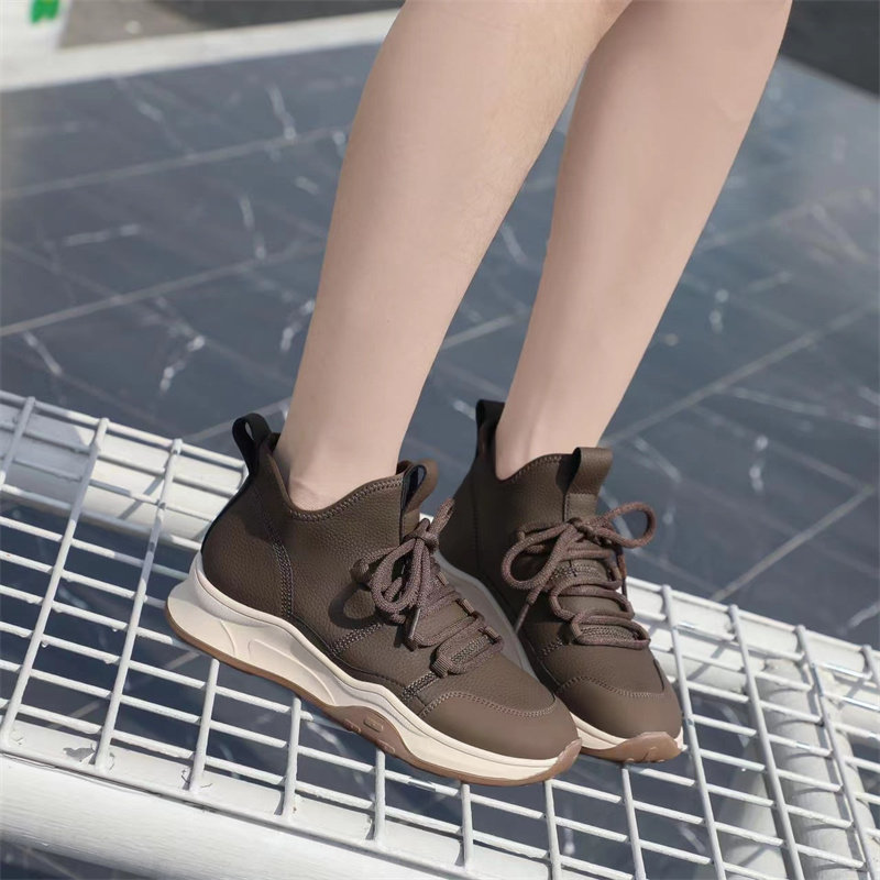 依婷公主真皮加绒棉鞋2024新款冬季软底防滑保暖百搭休闲运动鞋女