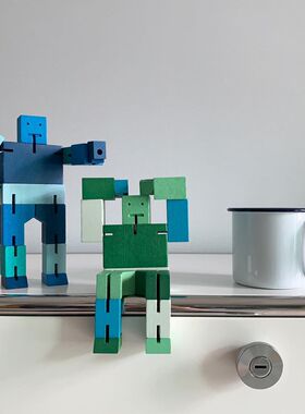 现货AHD｜美国AREAWARE木制机器人Cubebot积木变形机器人家居摆件
