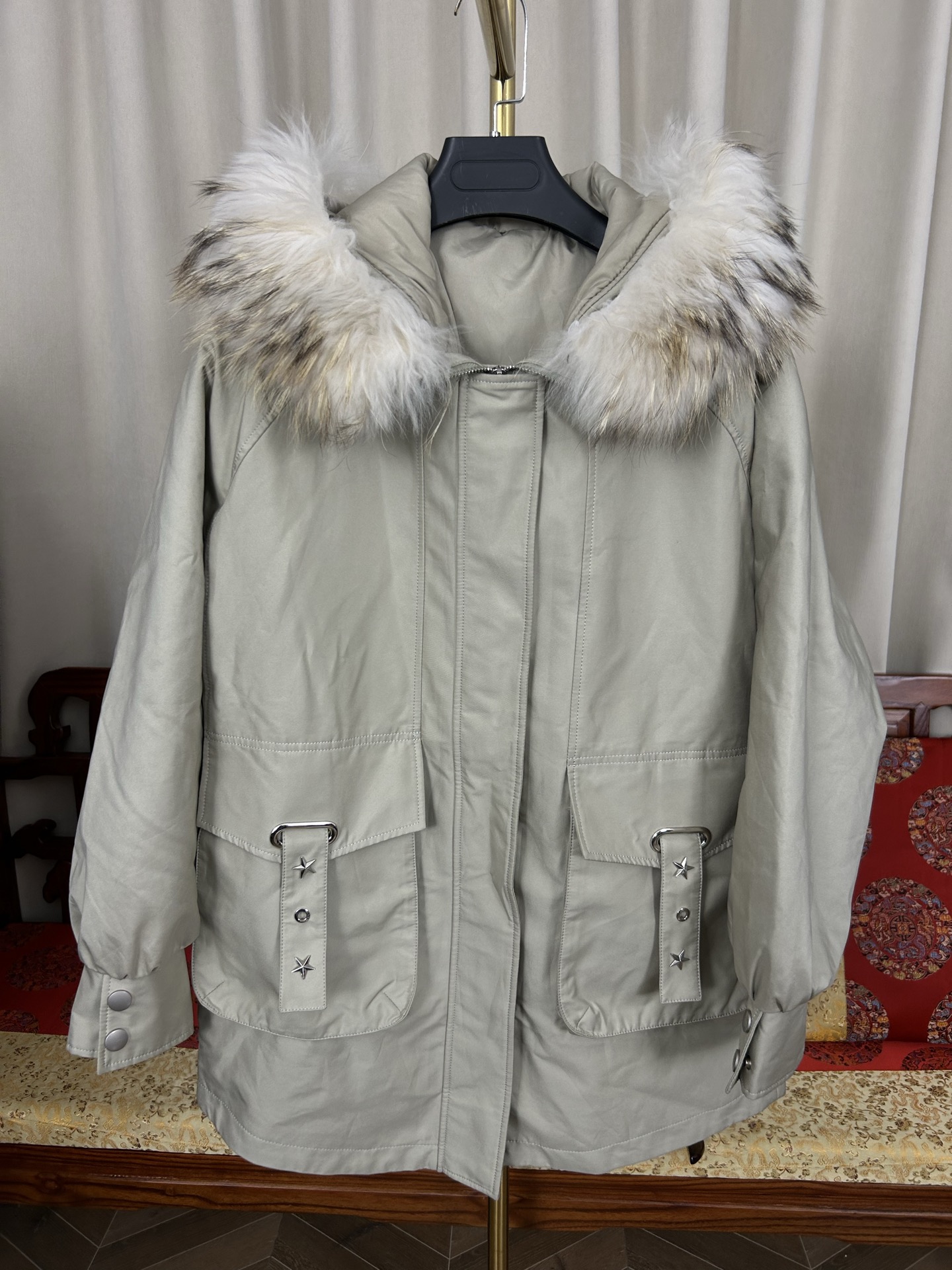 工厂高端样衣处理女士进口狐狸毛领连帽加厚保暖派克服兔毛胆外套
