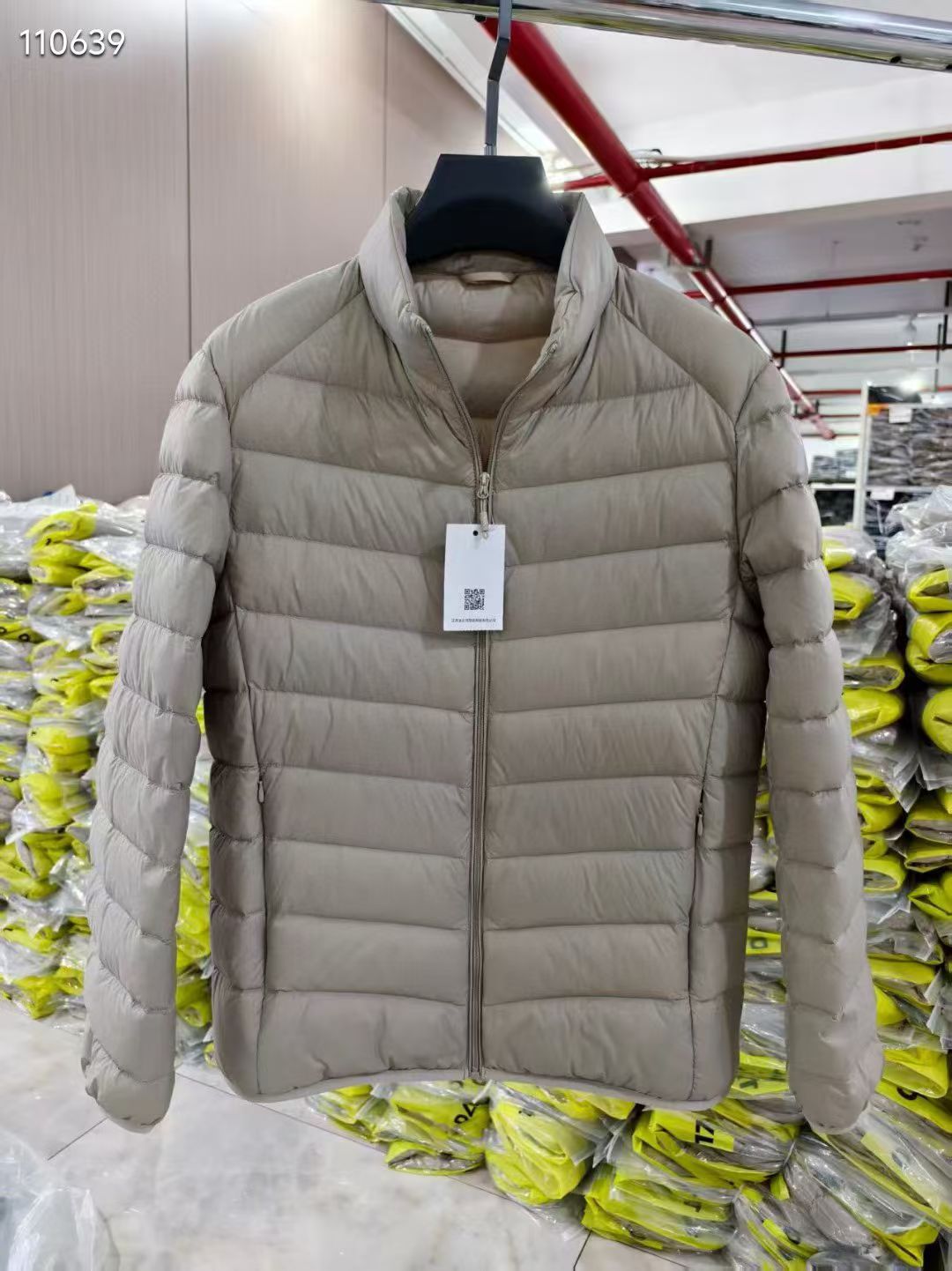 微瑕专柜同款男士轻薄羽绒服立领短款大码休闲连帽外套时尚外套潮