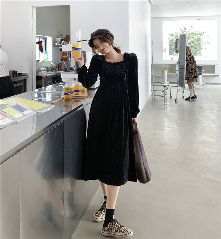 ! Real shot ~ New Hepburn style waistband square collar velvet dress in autumn and winter