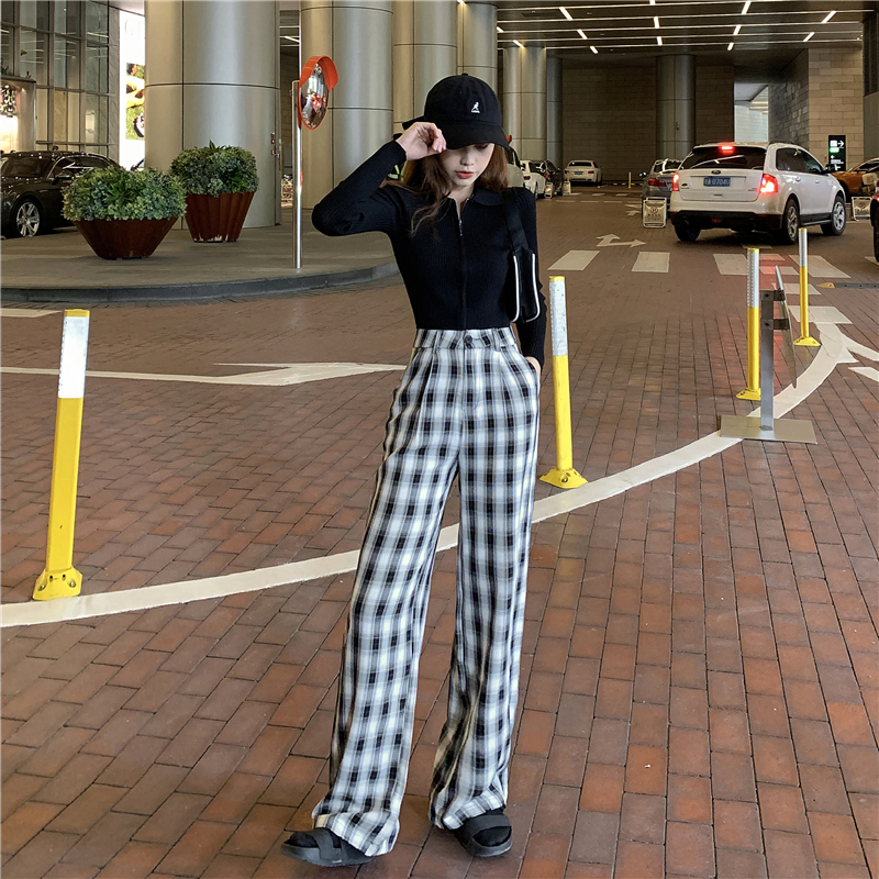 Real shot ~ early autumn 2020 Korean version of small high waist straight tube black and white plaid casual women's wide leg pants thin