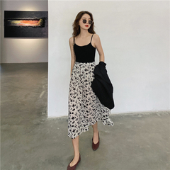 Real shooting of spring and summer new suspender dress